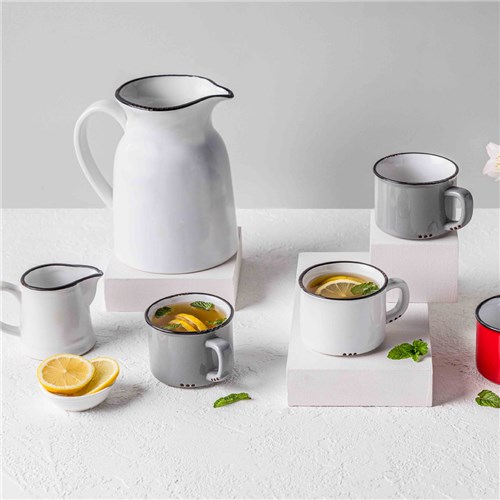 HE_Bistrot_Jugs and Cups_Lifestyle copy